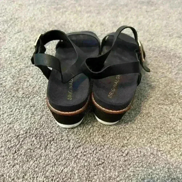 COLE HAAN WOMEN'S ORIGINALGRAND FLATFORM SANDAL, BLACK LEATHER/NYLON WEDGE, 6.5 - Picture 3 of 6